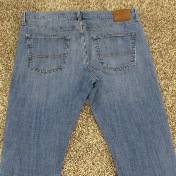 Lucky Brand Jeans Men's 39x33 Medium Wash 221 Straight Leg Stretch Denim - Picture 4 of 11